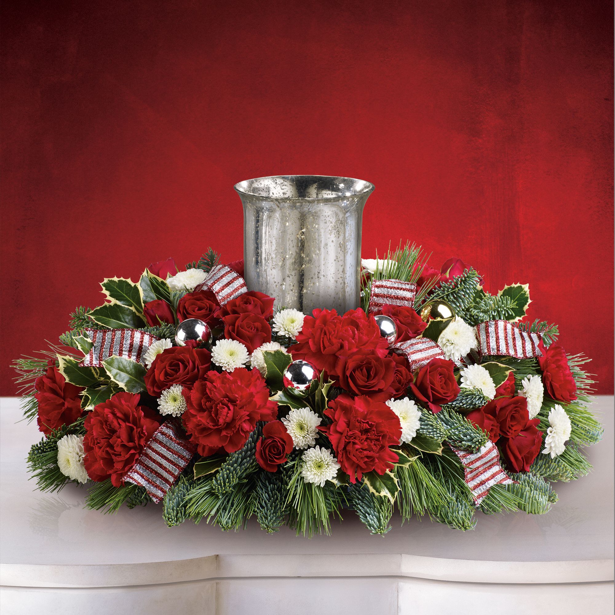 Teleflora's Holly Jolly Centerpiece